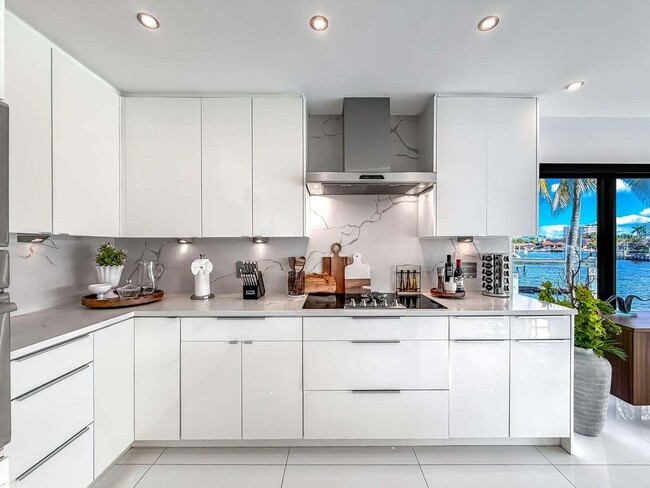 Building Photo - 2628 SE 10th St