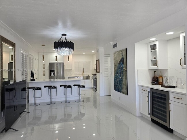 Building Photo - 6010 S Falls Cir Dr