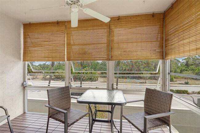 Building Photo - 708 S Tamiami Trl