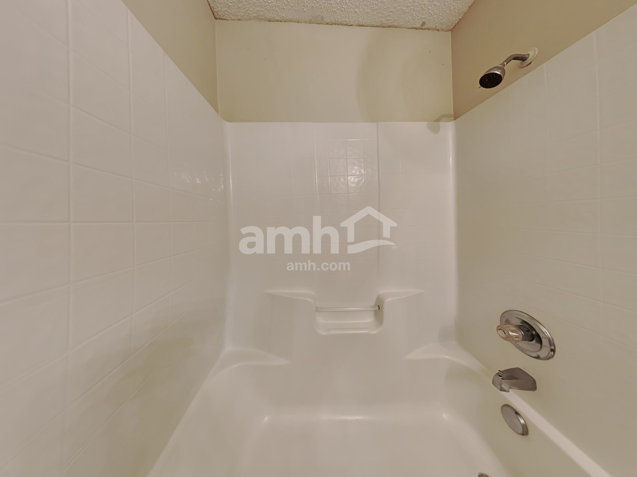 Building Photo - 6265 Ironside Dr N