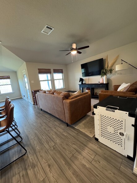 Building Photo - 4507 Longhorn Crst