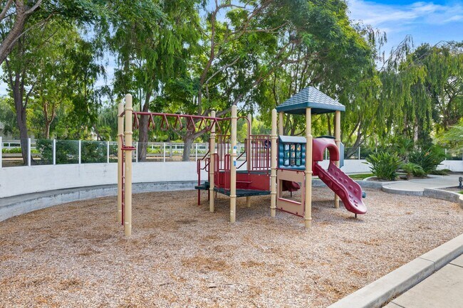 Building Photo - 1527 Cir Ranch Way