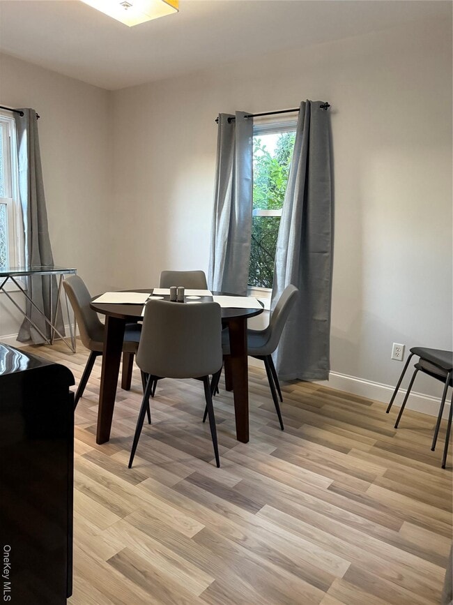 Building Photo - 26 Main St