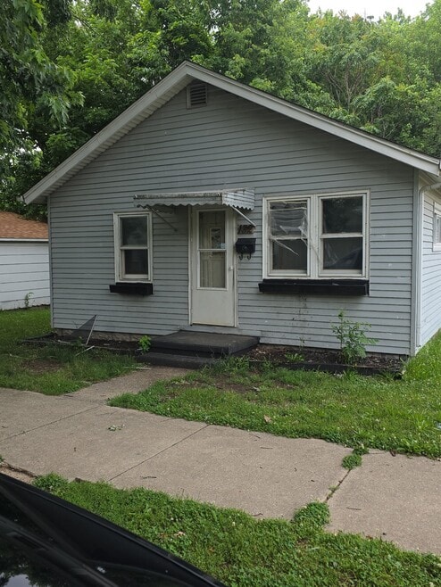 Building Photo - 132 N 23rd Pl