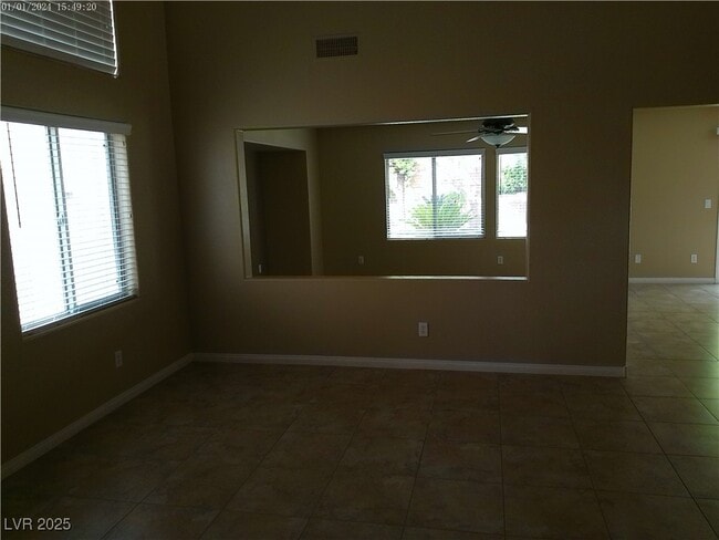 Building Photo - 7051 Oakwood Pines Ct