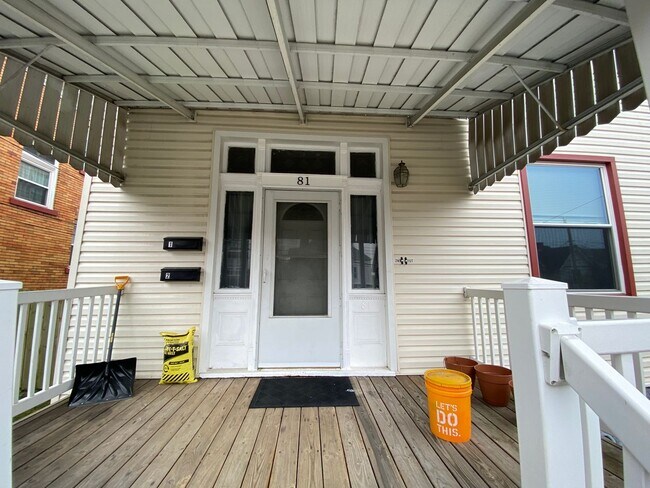 Building Photo - Recently updated building in Bellevue area of Pittsburgh