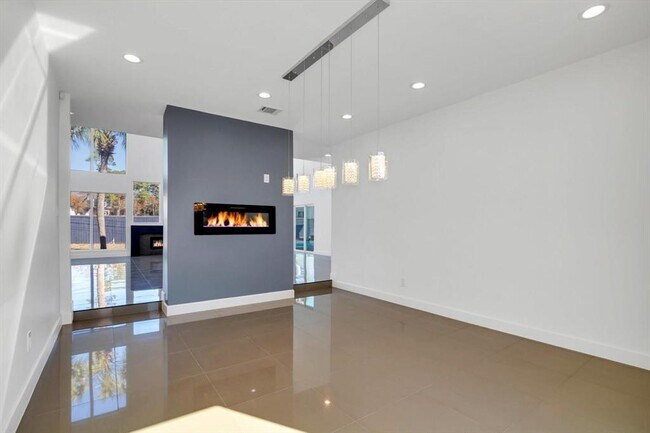 Building Photo - 12564 Memorial Dr