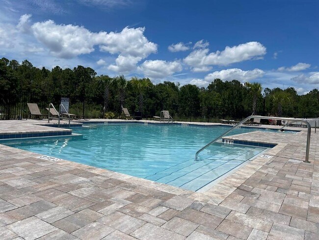 Building Photo - 355 White Heron Wy