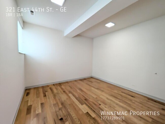 Building Photo - 321 E 44th St