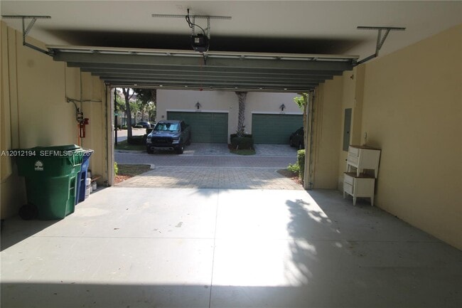 Building Photo - 2977 Solano Ave