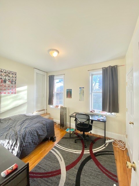 Building Photo - 62 Egmont St