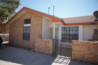 Building Photo - 1376 Trudy Elaine Dr