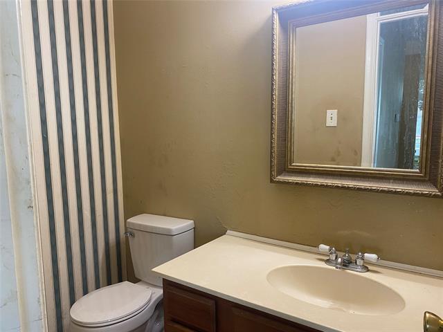 Building Photo - 1710 N Travis St