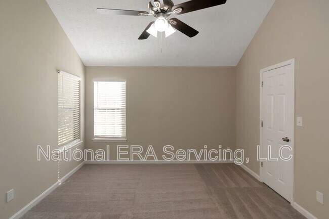 Building Photo - 123 Willow Springs Ln