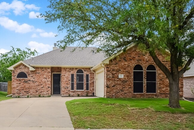 Building Photo - 104 S Rolling Meadow Dr