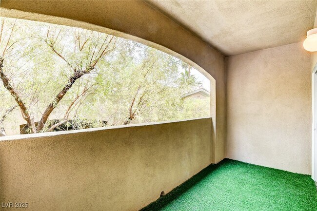 Building Photo - 8729 Red Brook Dr