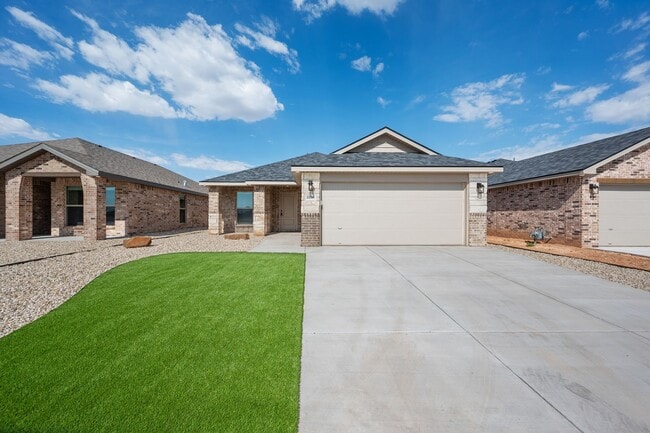 Building Photo - Bell Farms Home Available August