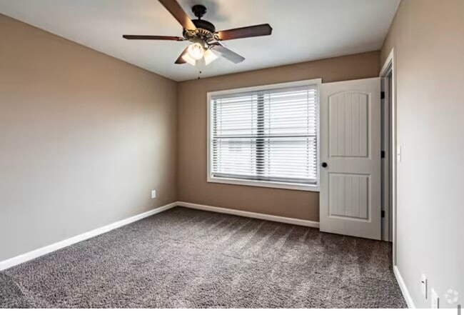 Building Photo - 2509 Rollow Ln