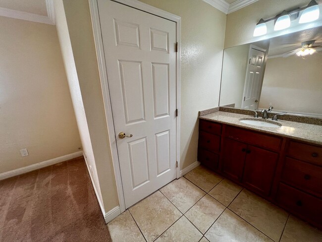 Building Photo - 74071 Playa Vista Dr