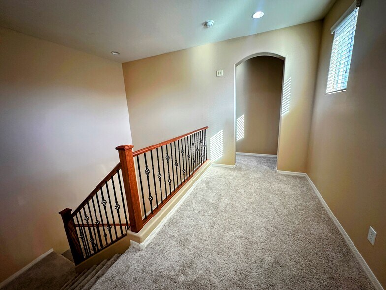 Building Photo - 4717 W Sweet Iron Pass