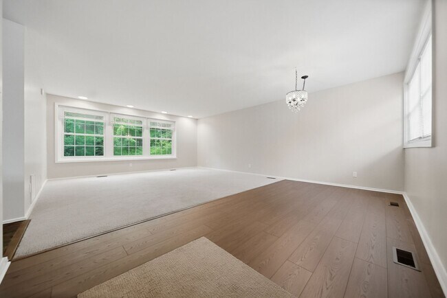Building Photo - 330 3rd St NW