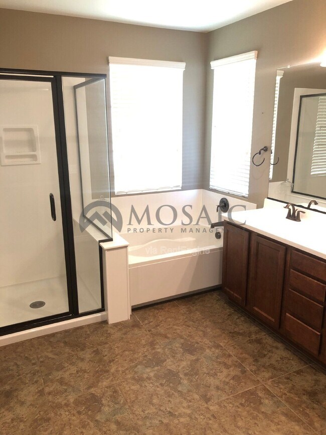 Building Photo - 3717 E Galveston St