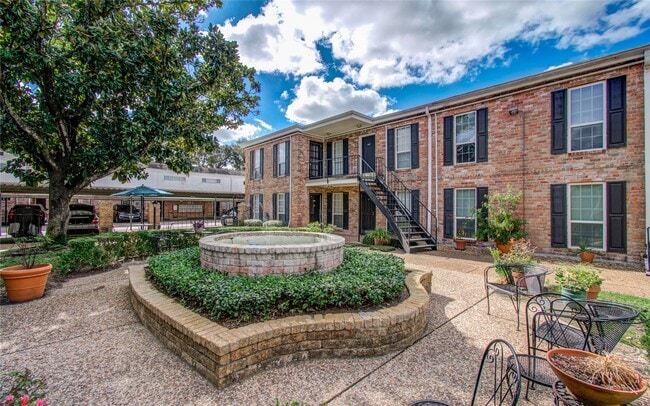 Building Photo - 6410 Del Monte Dr