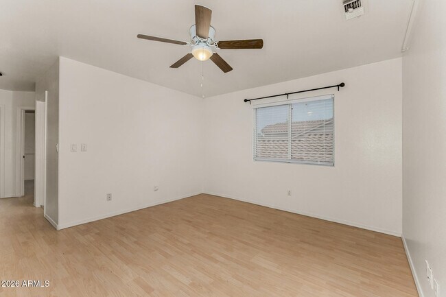 Building Photo - 1343 E Angela Dr