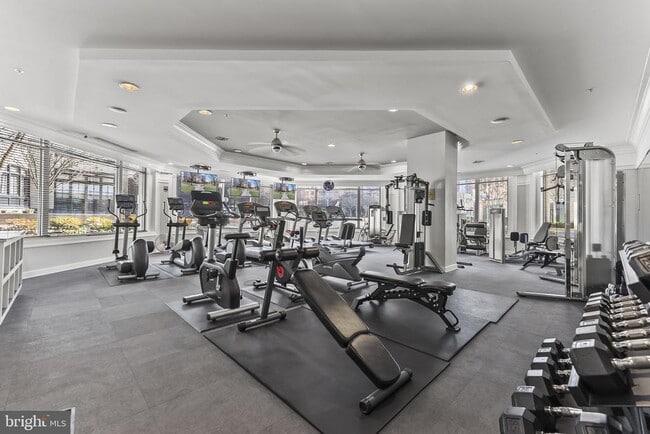 Building Photo - 12000 Market St