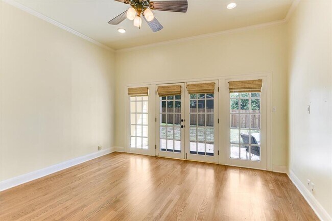 Building Photo - 1707 Mohle Dr
