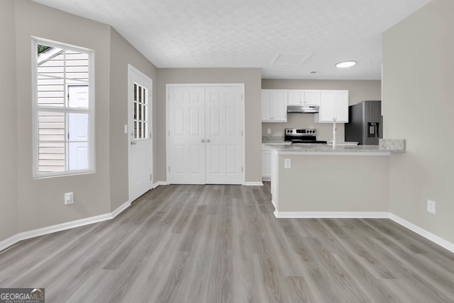 Building Photo - 1372 Hollenbeck Ln