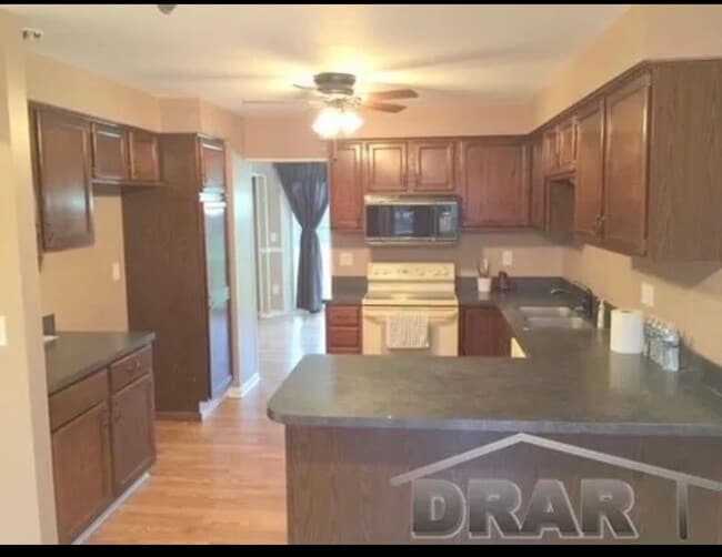 Building Photo - 49760 Potomac Ct