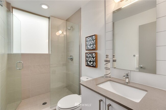 Building Photo - Amazing Capitol Hill Townhome 2/2.5 with 2...