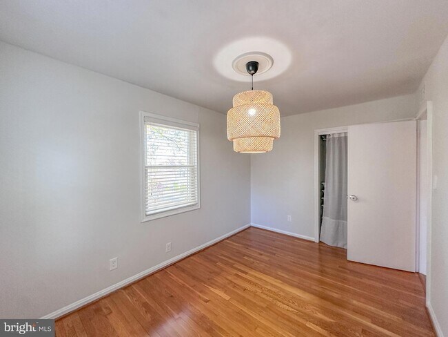 Building Photo - 226 Guthrie Ave