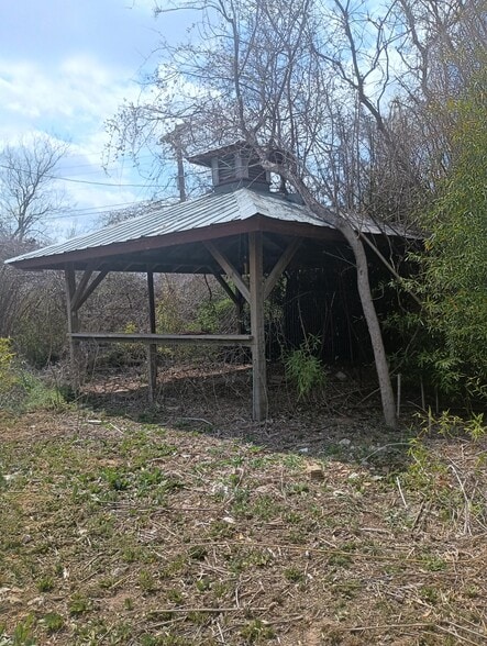Building Photo - 18120 River Timber Dr