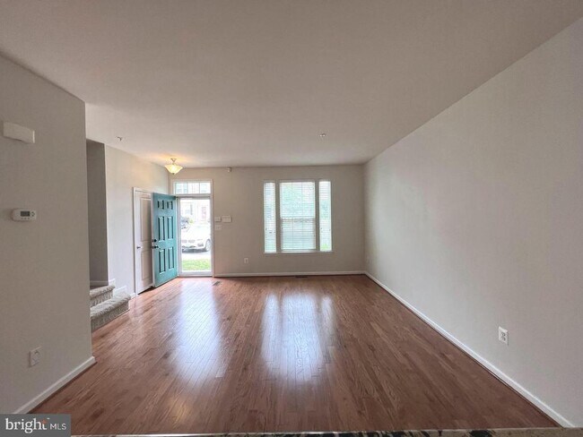 Building Photo - 356 Paladium Ct