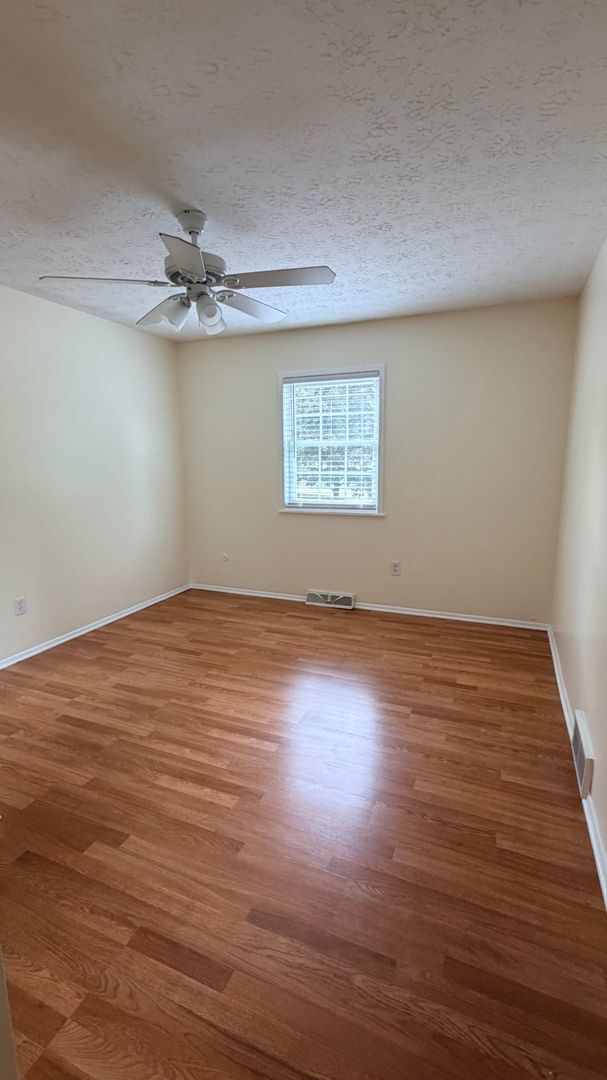 Building Photo - 13856 Oakbrook Dr