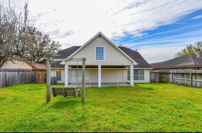 Building Photo - 3338 Walhalla Dr