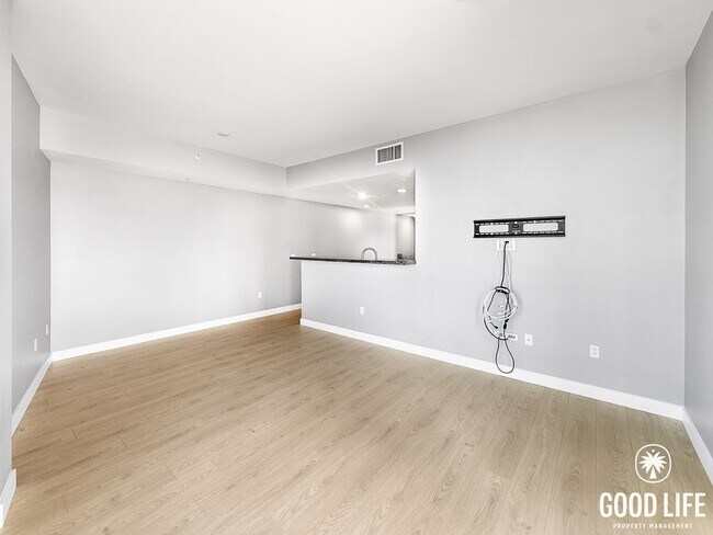 Building Photo - Downtown Luxury Living with AMAZING Petco ...