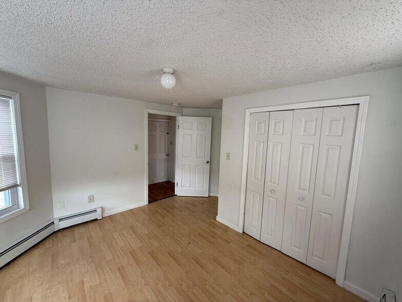 Building Photo - 13 Union St