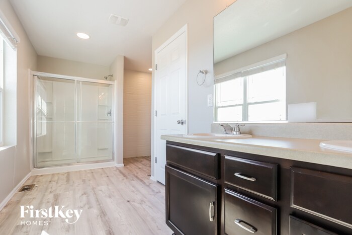 Building Photo - 6433 N Ensenada Ct