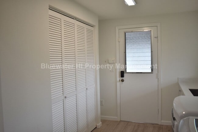 Building Photo - Waikele 4 bedroom, 3 bath home w/ enclosed garage