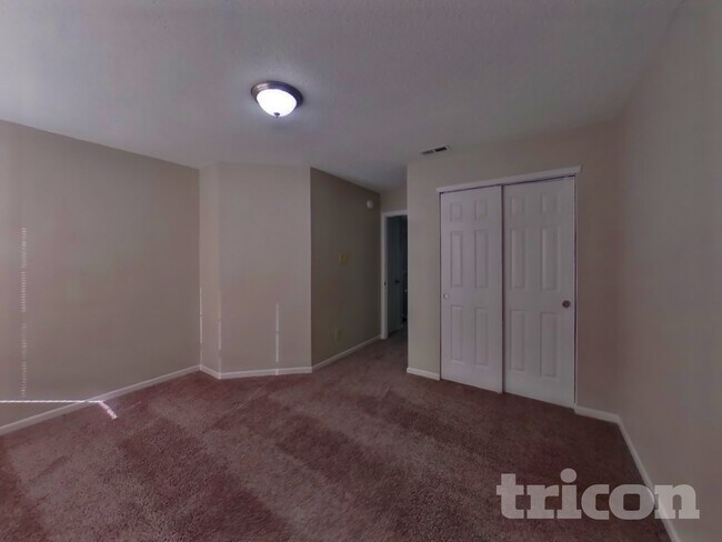 Building Photo - 10740 Wymm Ln