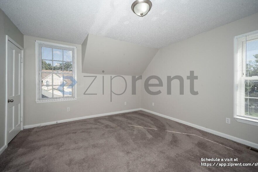 Building Photo - 3511 Clopton St SW