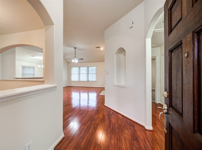 Building Photo - 15106 Brookwood Bridge Ln