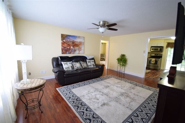 Living Rm - 17 Orchard Hill Rd