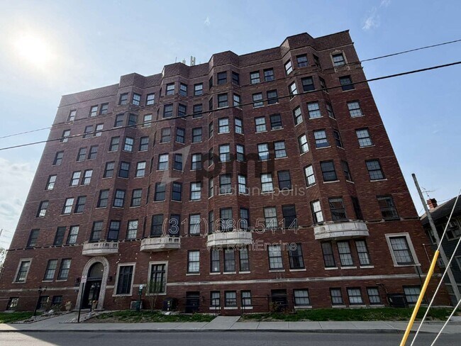 Building Photo - 1 W 28th St