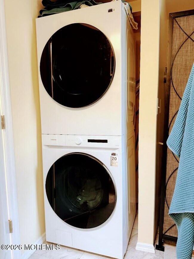 Building Photo - 115 Bay Pkwy