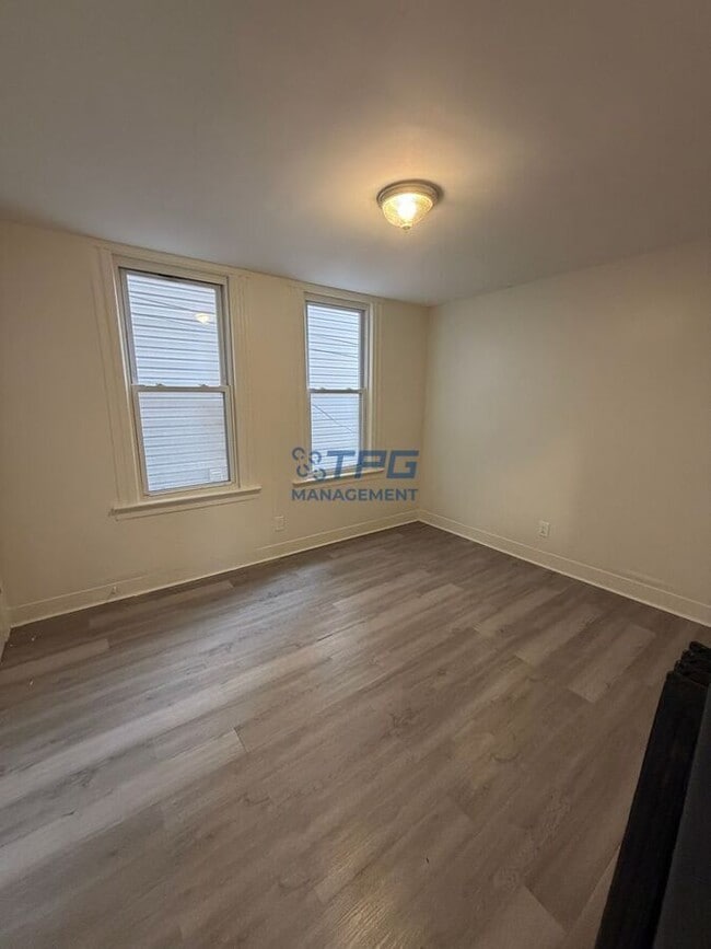 Building Photo - 130 Milford Ave