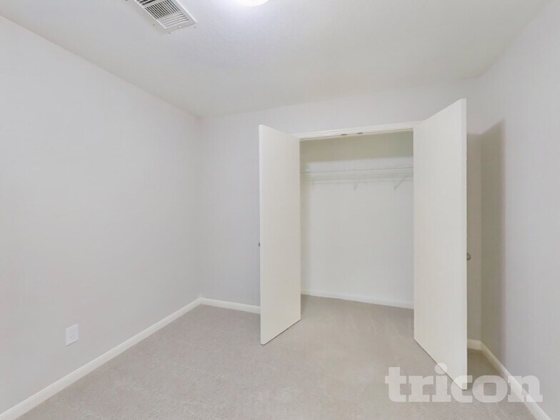 Building Photo - 6535 Providence View Ln